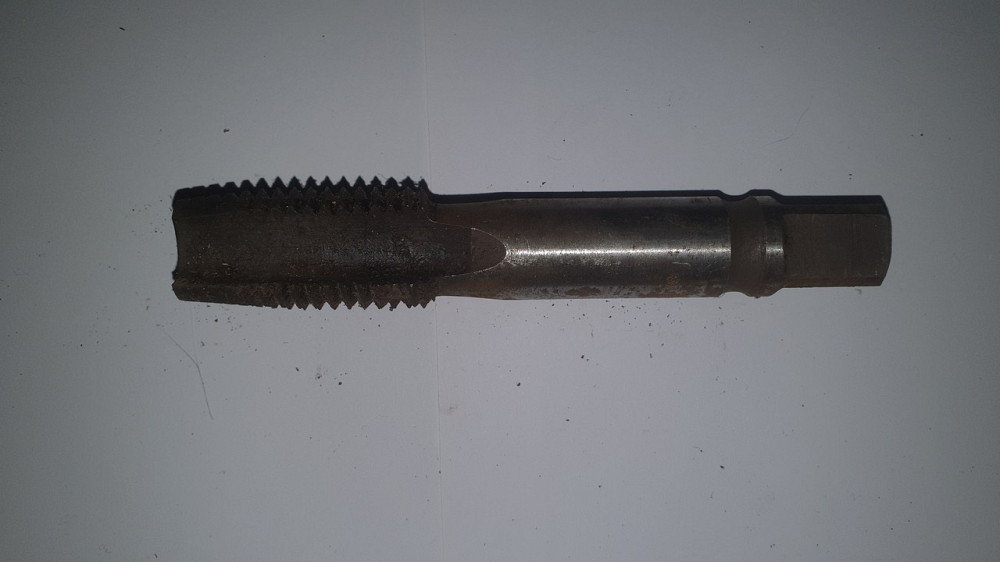 Метчик машинно-ручной правый М27х3. 2620-1887. СССР. Харьков - изображение 1