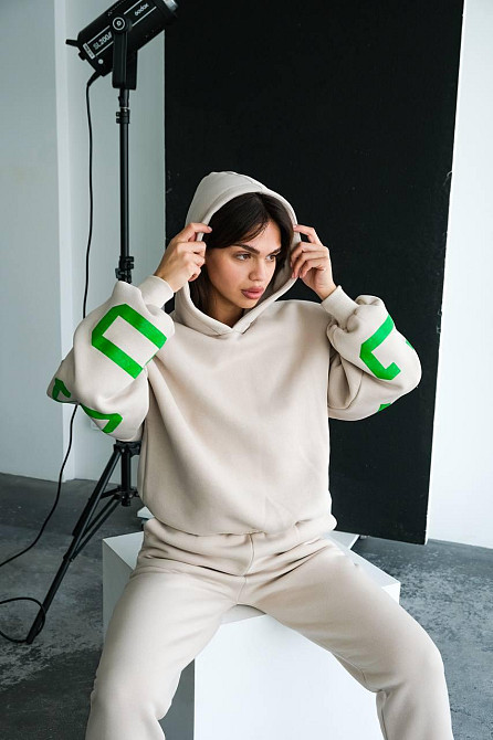 Женский стильный повседневный костюм Chicago с двойным капюшоном Бежевий, 42/46 Одесса - изображение 4