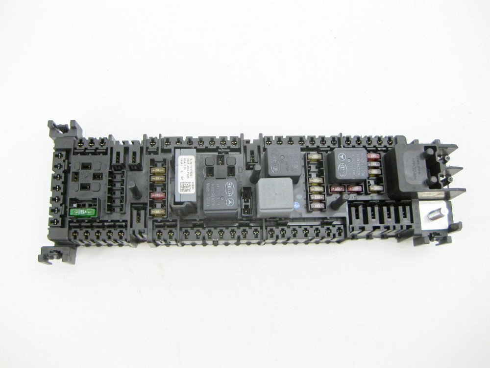 Mercedes-Benz  A2469066600 Блок реле та запобіжників у ногах переднього пасажира CLA Shooting Brake X117 CLA C117 GLA X156 B-class W242 B-class W246 Одесса - изображение 1