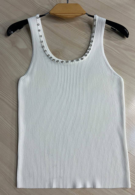 Майка жіноча A-N 3805 в рубчик з камінням на вирізі, білий, one size Київ - фото 3