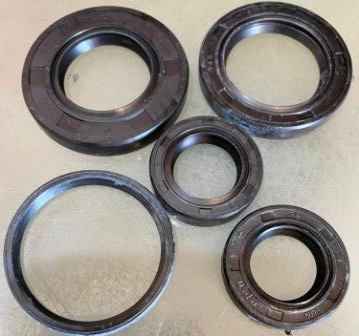 Сальники набір скутер Сузукі AD50 Мукачево