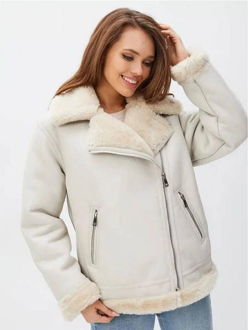 Женская стильная молочная дубленка с искусственным мехом M Одесса - изображение 1