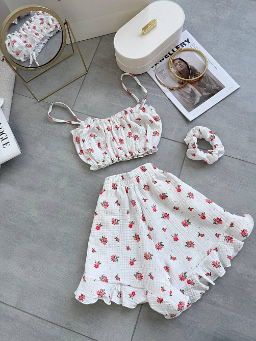 Женская нежная принтованная пижама: топ и шорты + резинка для волос натуральный муслин Молочный 2 Одесса - изображение 3