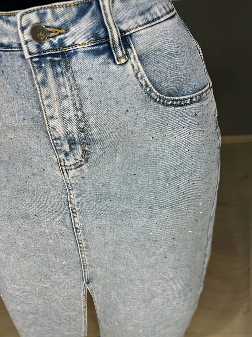 Юбка женская джинсовая Liana 421 россыпь камешков прямая разрез впереди стрейчевая большие размеры г Одесса - изображение 3