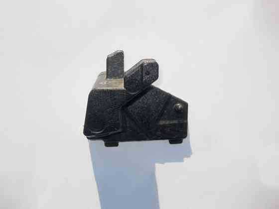 Mercedes-Benz  A2057350286 Пінопластовий ущільнювач внизу задніх правих дверей задня частина C-Class W205 Одеса