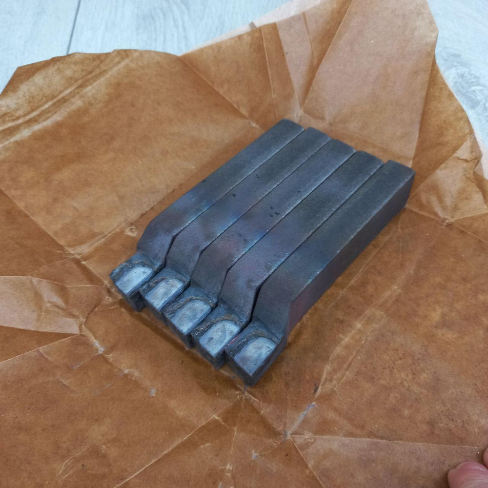 Різець прохідний упорний відігнутий 25×16×140 ВК8 — токарний інструмент для сталі та чавуну, підвищеної зносостійкості Харків - фото 1