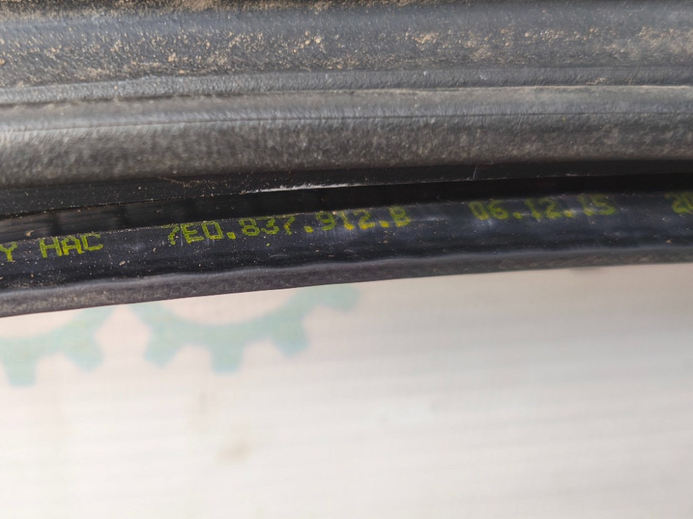 Ущільнювач дверей передньої правої VW T5 2010-2015 (7E0837912B) Ковель - фото 2