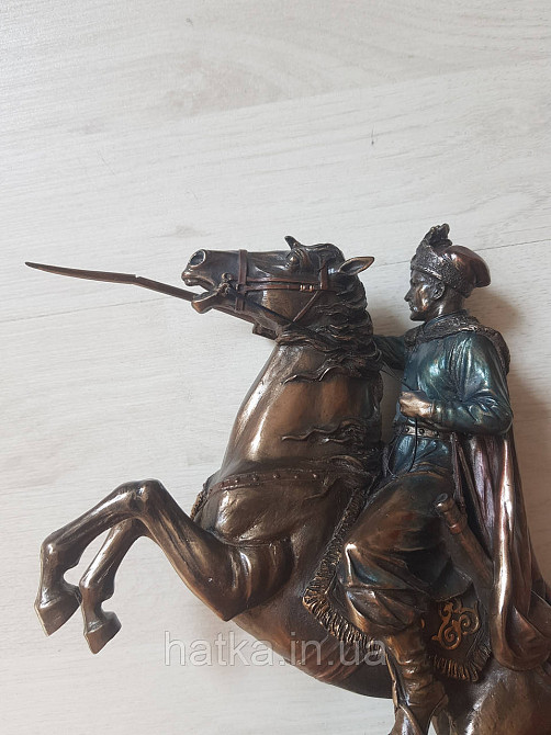 УЦІНКА злам шпаги Статуетка Veronese Гетьман на коні 22х20 см полістоун із бронзовим покриттям 02440A4 Київ - фото 10