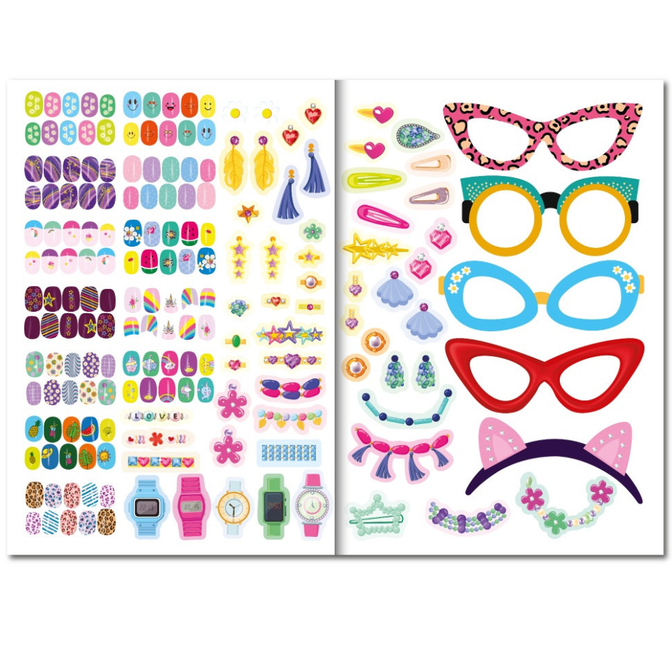 Детская книжка с наклейками студия красоты 