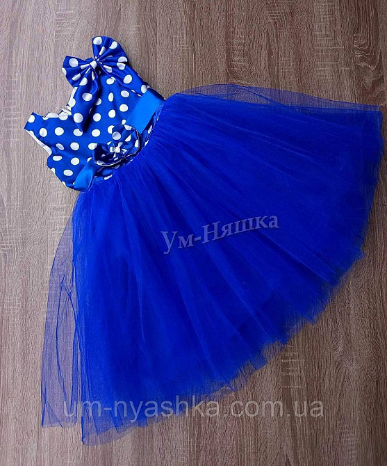 Пышное нарядное платье в горох в ретро стиле 