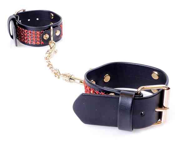 Наручники зі штучної шкіри з кристалами Fetish Boss Series - Handcuffs with cristals Red, BS3300109 Sex Aura Київ
