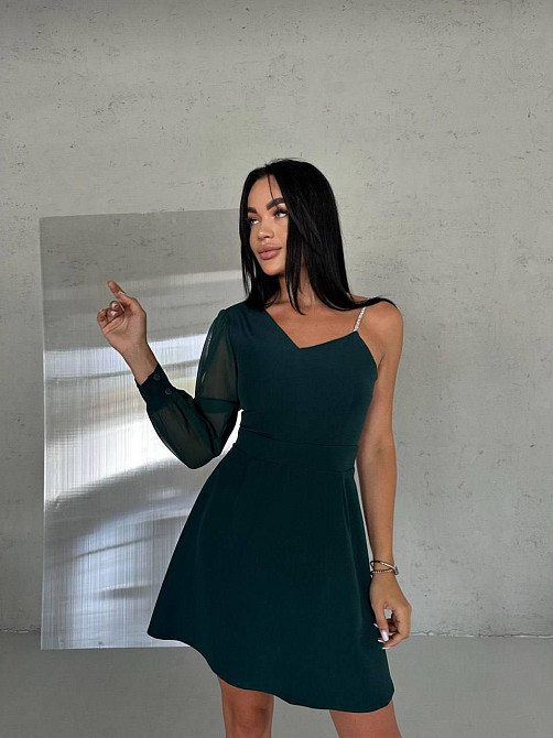 Женское праздничное мини платье на одно плечо костюмка с шифоновыми рукавами Изумрудный, 44 Одесса - изображение 5