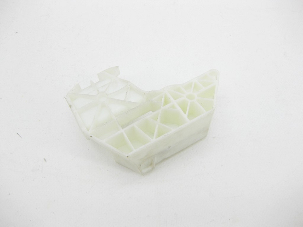 Mercedes-Benz  A1177670600 Кронштейн рами ручки передніх правих дверей CLA C117 Одесса - изображение 1