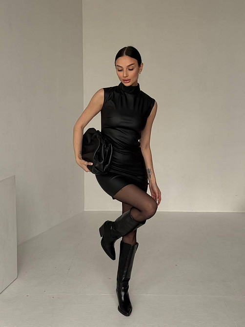 Женское базовое мини платье из эко кожи Черный, 46/48 Одесса - изображение 7