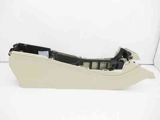 Mercedes-Benz  A1766802701 8L36 Корпус консолі підлокітника CLA Shooting Brake X117 CLA C117 GLA X156 A-class W176 Одеса