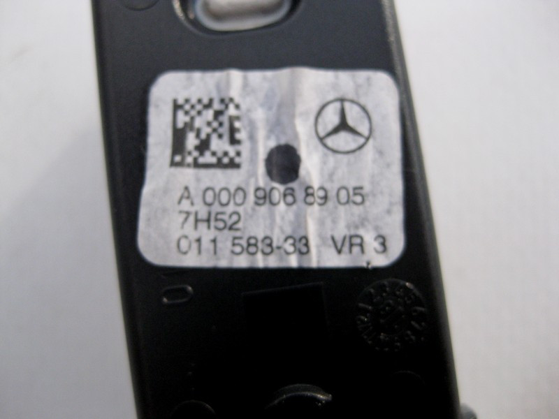 Mercedes-Benz  A0009068905 7H52 Плафон на задній лівій ручці стельовий сірий C-Class W205 GLC X253 Coupe C253 Одесса - изображение 3