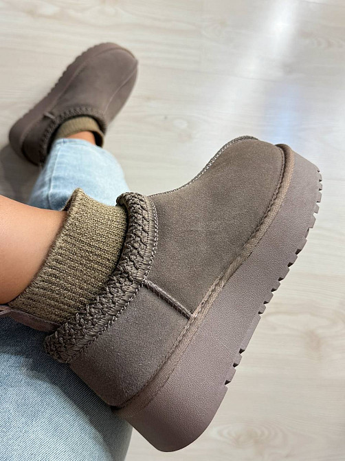 Угги женские Hengji 90-6 с носком и вышивкой натуральная замша бежевые, 37, 24 см Киев - изображение 7