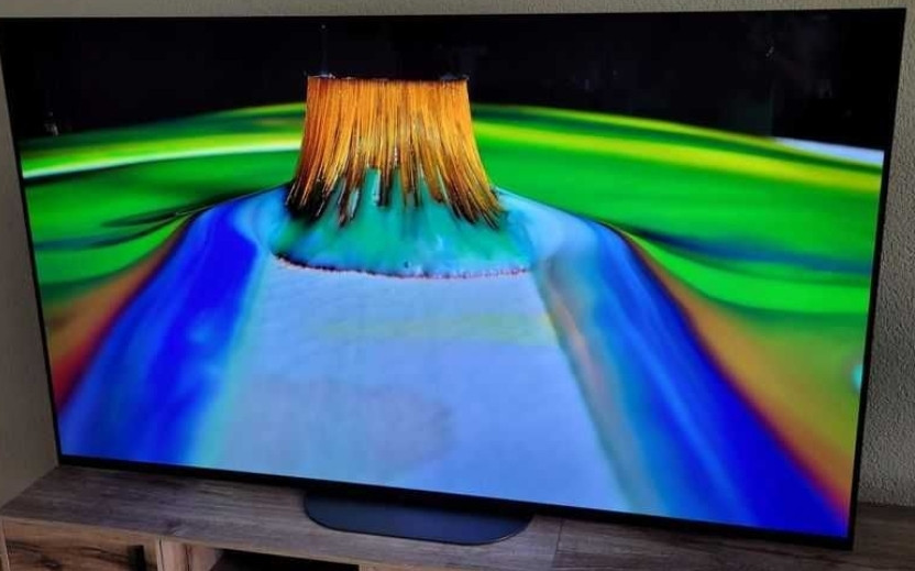 Телевизор Безрамный: 77