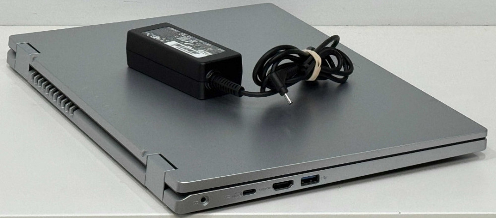 Intel Core i3 8 ядер 256GB SSD 14