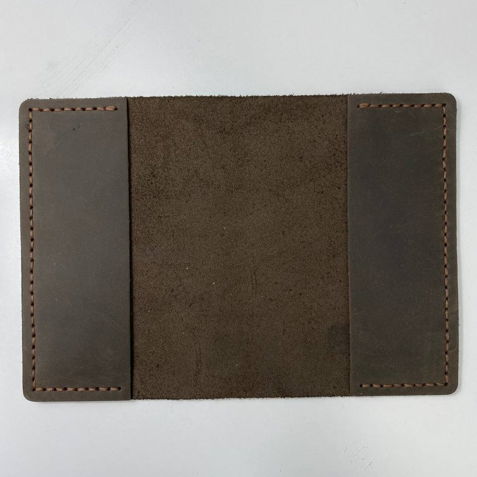 Паспортниця UA  Коричнева шкіряна, практичний стильний чохол зі шкіри з тисненням, обкладинка на паспортMasterSem Київ - фото 3