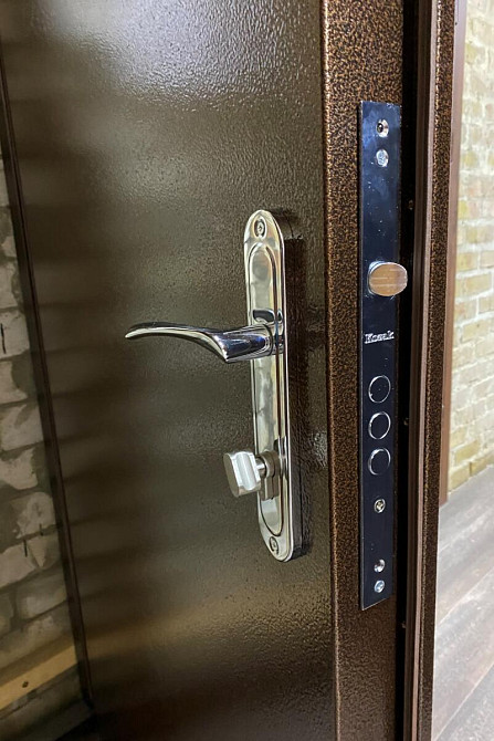 Двері металеві  Redfort - Серія Метал/Метал + притвор комплектація Оптима плюс, колір Мідний антік Київ - фото 5