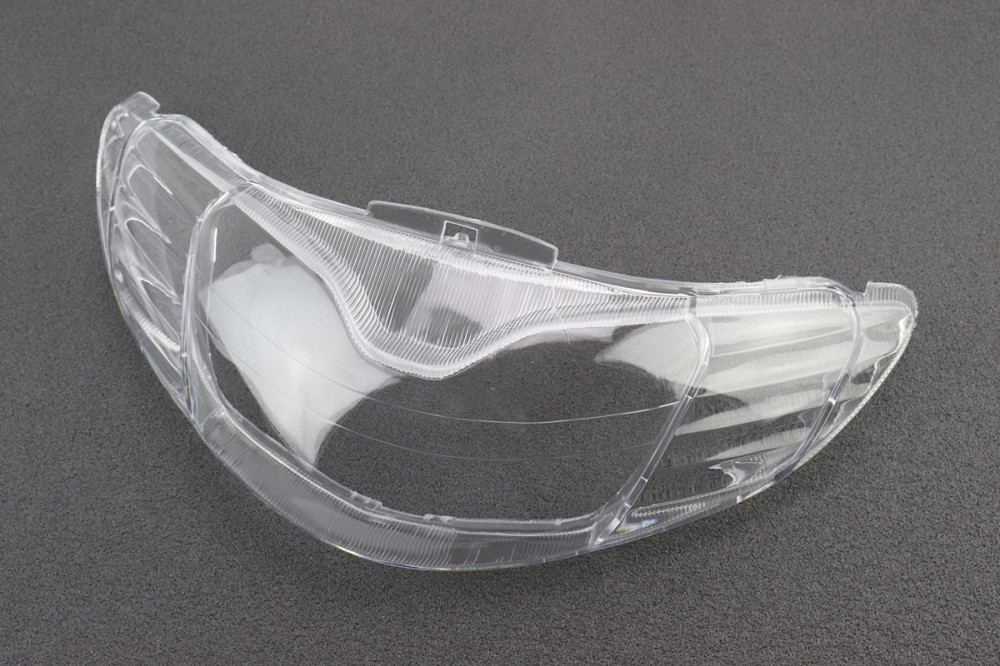 УЦІНКА ACTIVE Скло фари передньої (скол знизу, див. фото) Киев - изображение 1