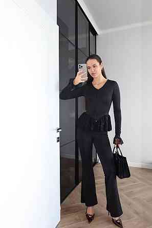 Жіночий елегантний костюм двійка: кофта з мереживом і штани-кльош дайвінг+французьке мереживо Одеса