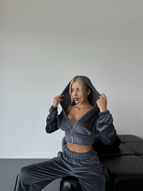 Жіночий стильний прогулянковий костюм-двійка: кофта та штани велюр-плюш Графіт, 48/50 Одеса - фото 4