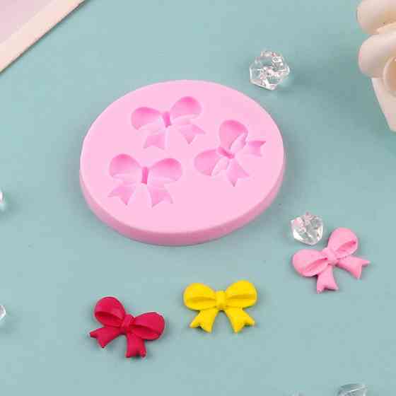 Молд силіконовий Бантики 58 на 50 мм рожевий Київ