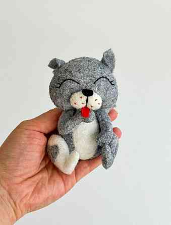 М’яка фетрова іграшка сірий кіт ручної роботи – безпечна розвиваюча іграшка Київ