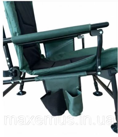 Рыбацкое кресло-шезлонг B22 раскладное с небольшим карманом стул для рыбалки и отдыха темно-зеленое Мостиська