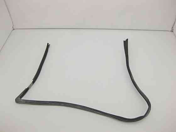 Mercedes-Benz  A1647250425 Ущільнювач опускного скла передніх правих дверей ML W164 GL X164 Одеса