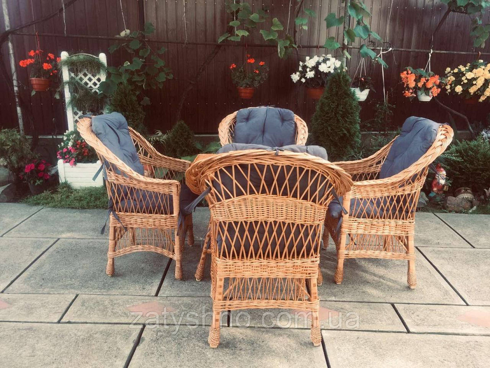 Столик та крісла з накидками плетені Київ - фото 5