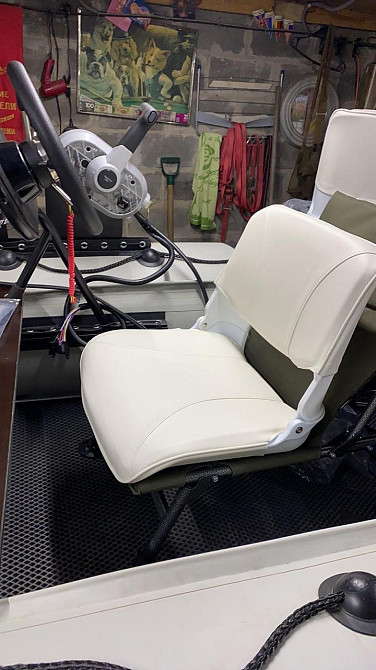 Сиденье Складное Белое Для Лодок И Катеров Киев - изображение 1