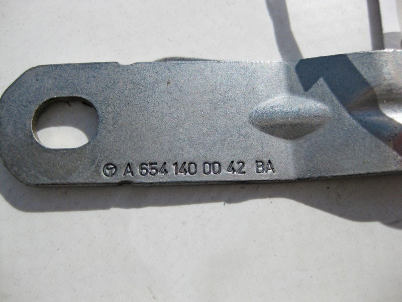 Mercedes-Benz  A6541400042 Кронштейн заднього охолоджувача ОГ двигуна OM654 R4 2.0 Diesel OM656 R6 3.0 Одесса - изображение 2