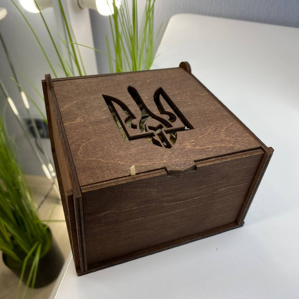 Подарункова коробка з гербом України 12,5х12,5х7,3 дерев'яна коробка квадратна з кришкоюMasterSem Київ - фото 10