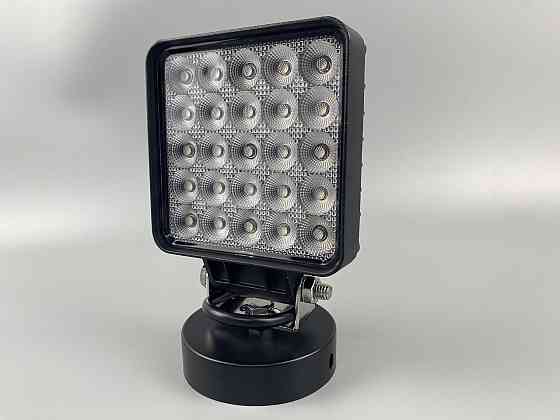 Фара LED квадратна 25 Led chip 12/24V. Широкий промінь. Світло 6500К, IP67.Позадушний клапан, від запотівання Мукачево