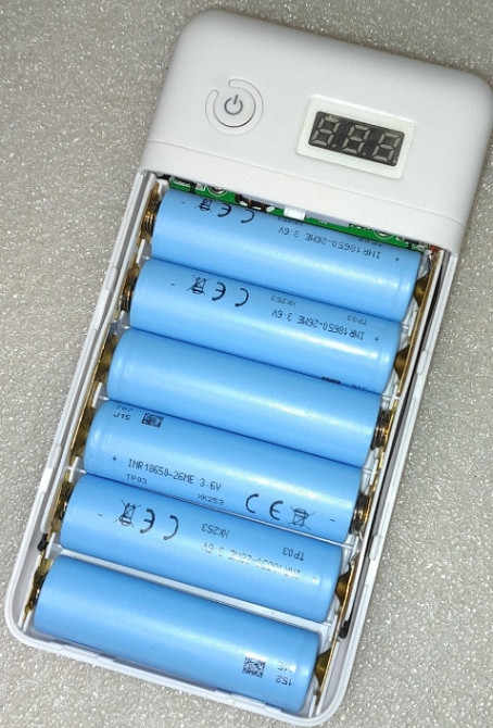 Большой повер банк с розеткой 220 v вольт. Киев - изображение 1