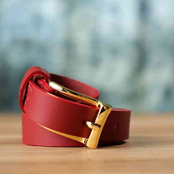 Яркий тонкий кожаный ремень для женщин Красный (GRANDE PELLE) Киев