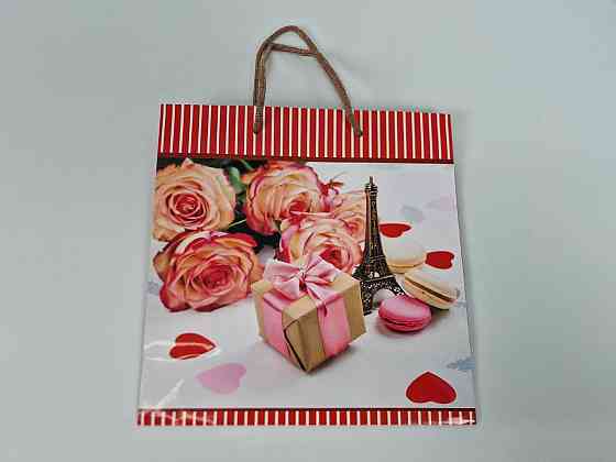 Пакет паперовий подарунковий квадратний 23*24*10 (артKV-220) (12 шт.) Харків