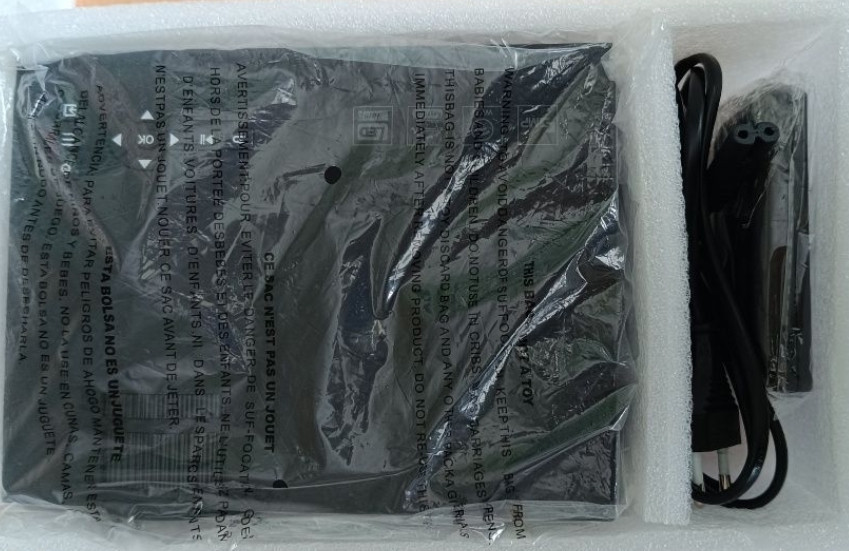 Проектор міні портативний мультимедійний WIFI Black UNIC 46 LCD Київ - фото 1