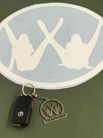 Виниловая наклейка на автомобиль - 