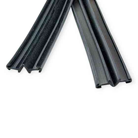 Ущільнювач скла Камаз (2300 мм) опускного Мукачево