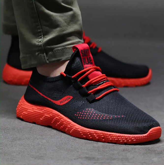 Кросівки Чорні Чоловічі Тканинні Boost Пінка Червоні (розміри: 40) Дніпро - фото 1