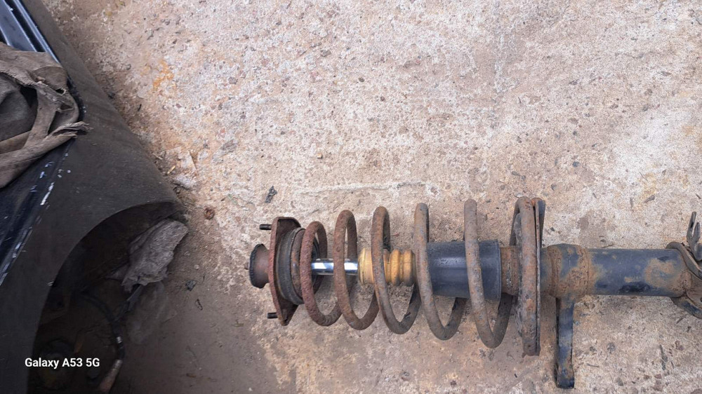 Комплект передних амортизаторов в сборе на ВАЗ Калина Киев - изображение 1