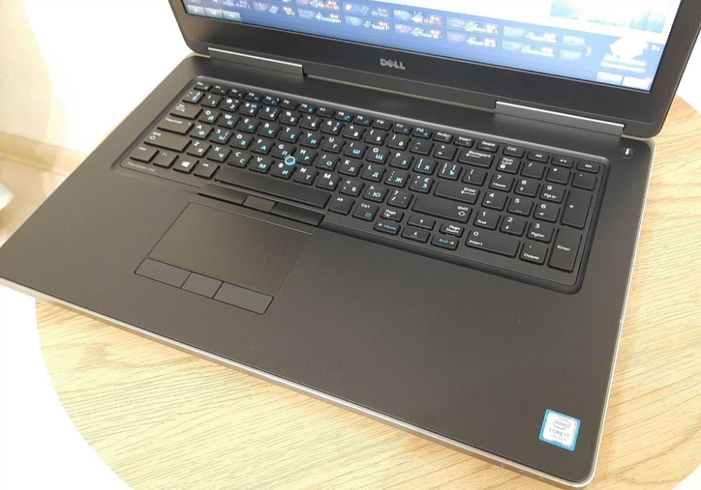 Ноутбук DELL 17