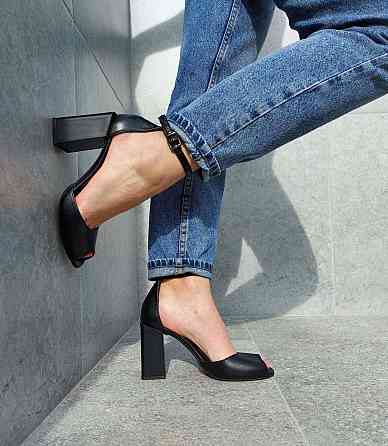 ARLEN Босоніжки жіночі ARLEN Бос-К-01 чорні (літо, шкіра натуральна) (3945) 37р.39р.40р. Коломыя