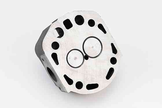 УЦІНКА МБ-D190/195N Головка циліндра R185N/R190N у зборі (див. фото. незначний скол) Киев