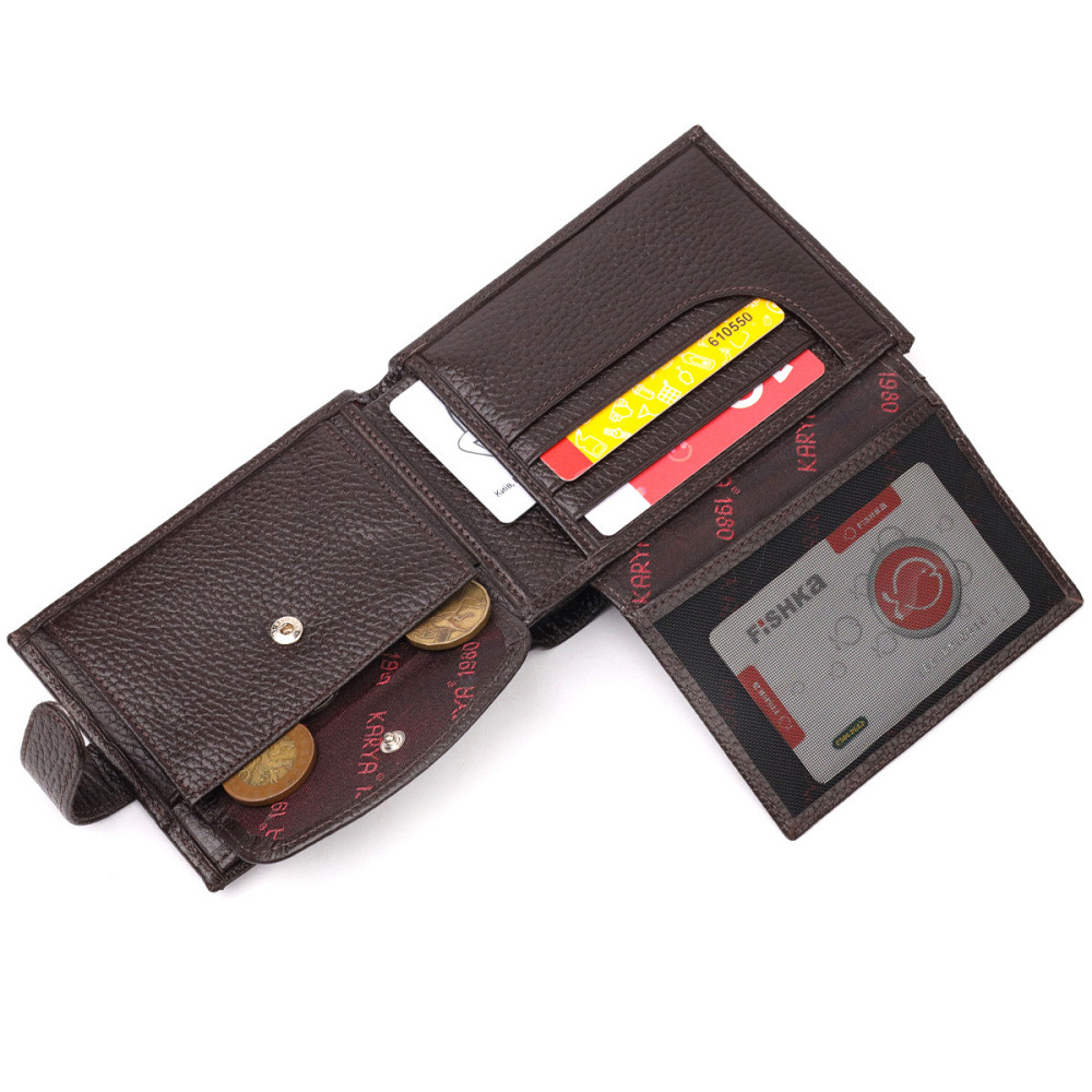Вместительное мужское портмоне с хлястиком из натуральной кожи KARYA 21081 Коричневый Киев - изображение 7