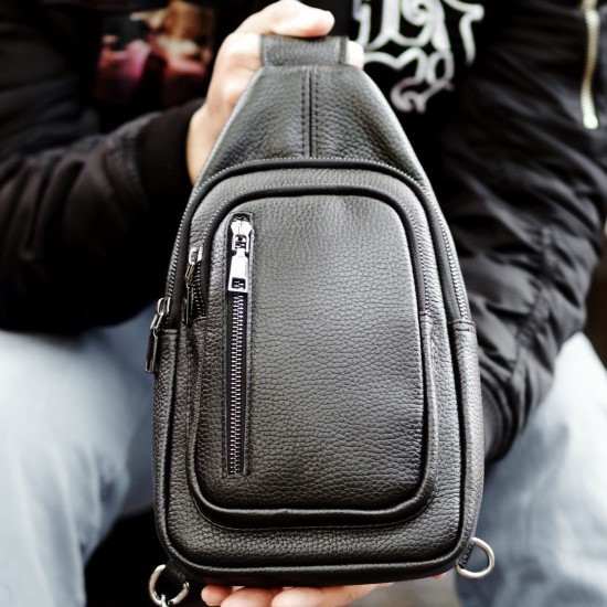 Брендовая мужская нагрудная сумка рюкзак слинг из натуральной кожи молодежная кожаная черная сумочка на плечо Киев - изображение 1